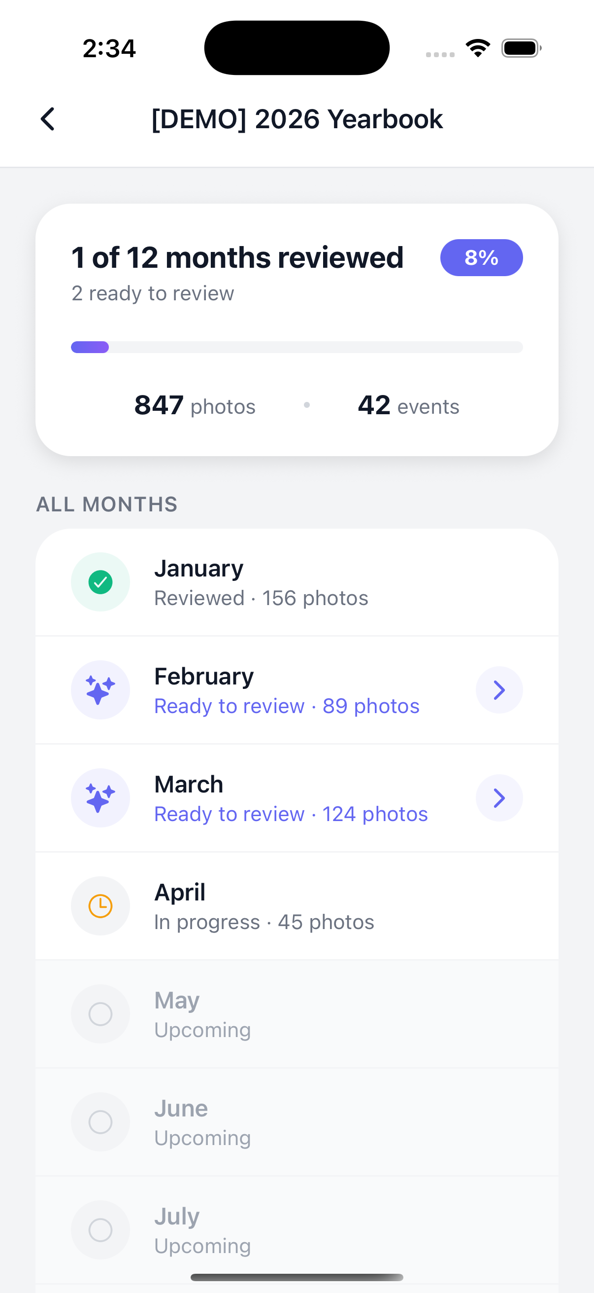 LifeCache iOS — Yearbook Overview